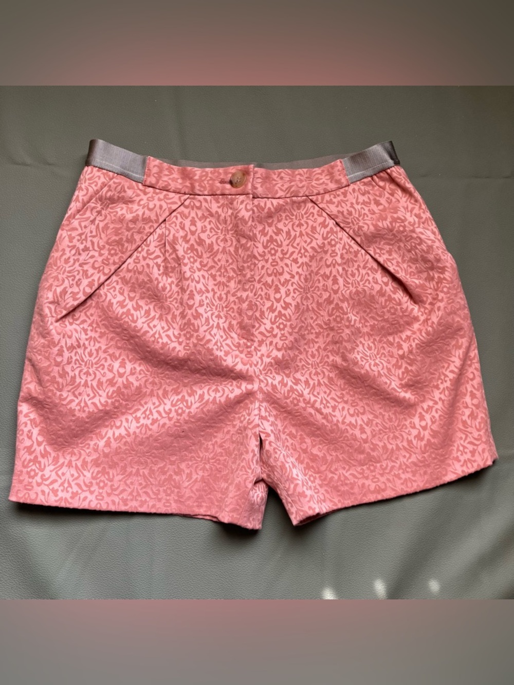 United Arrows dusty peach patterned poet core shorts